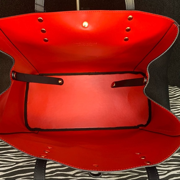 Valentina Fiore Italian Leather Tote - Picture 9 of 16